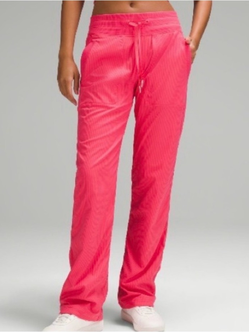 Lululemon Dance Studio
Mid-Rise Lined Pants - size 6